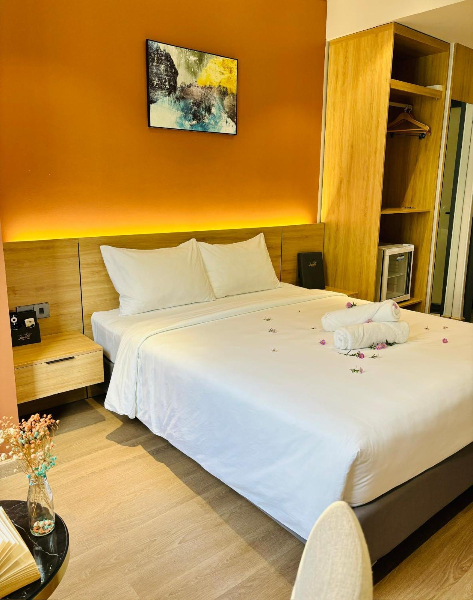 Laputa Hotel Фукуок Екстер'єр фото